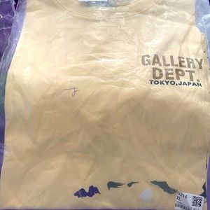 Brand new bagged and tagged Gallery t shirt size XL